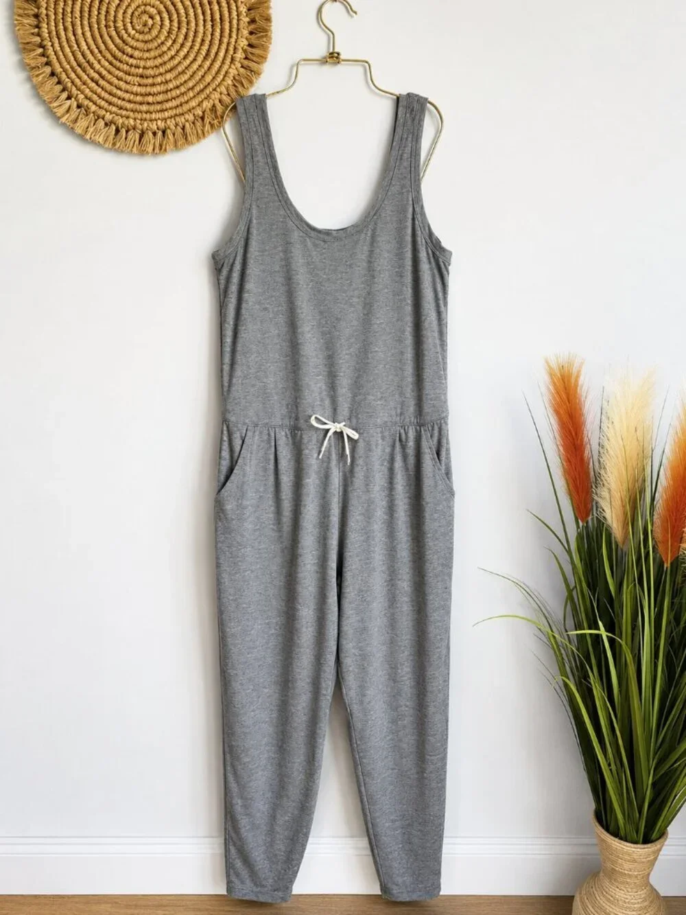 Vuori Lux Harem Heather Taupe Soft Luxe Jersey Knit Jogger Jumpsuit SZ Medium